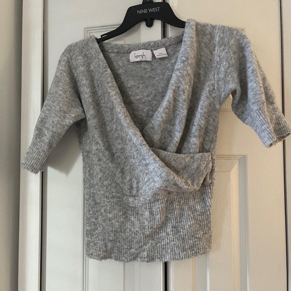 Let’s h Gray Short Sleeve Sweater
